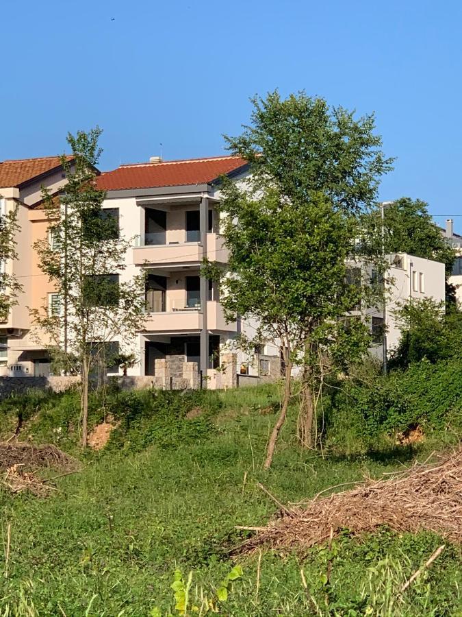 Apartman Polje Njivice Eksteriør billede